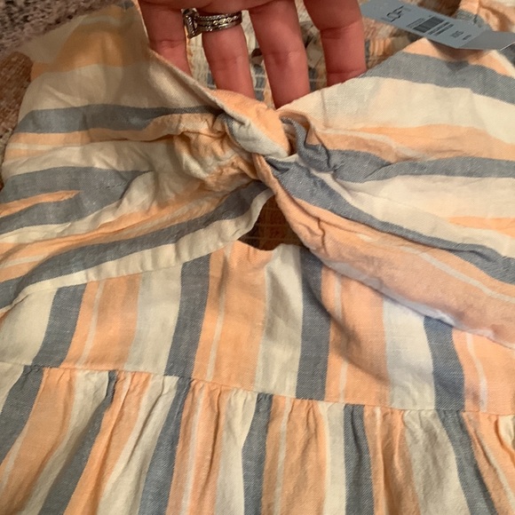 Loft Top - Picture 2 of 2